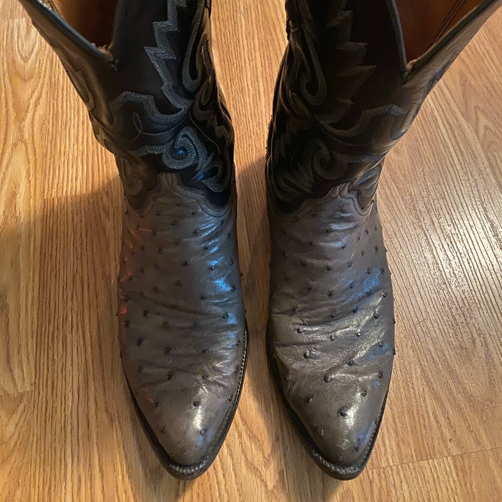 Vintage Lucchese full quill ostrich flawless 11D